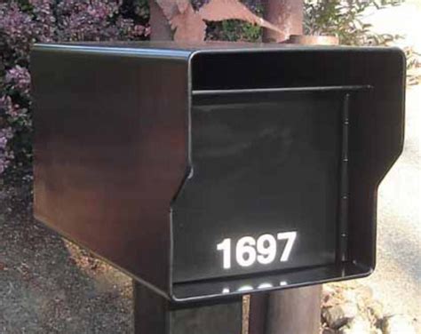 Heavy Duty Mailbox 